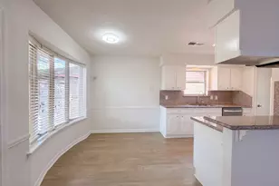 9418 Beverly Hill St, Houston, TX 77063 - Photo 6