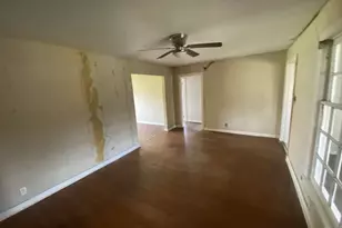 6705 Linden St, Houston, TX 77087 - Photo 2