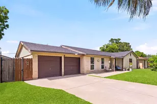 9711 Ebb St, Houston, TX 77089 - Photo 2