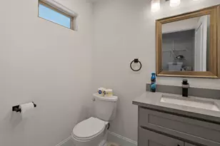 2402 Chimney Rock Rd, Houston, TX 77056 - Photo 22