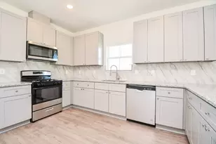 2827 Pne Est Ln, Houston, TX 77014 - Photo 12