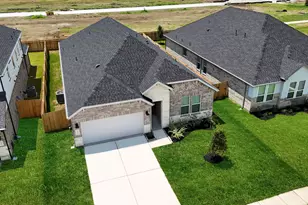 3801 Stars Wy, League City, TX 77573 - Photo 2
