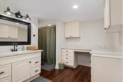 215 Caplin Street, Houston, TX 77022 - Photo 6