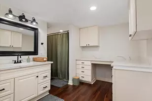215 Caplin St, Houston, TX 77022 - Photo 6