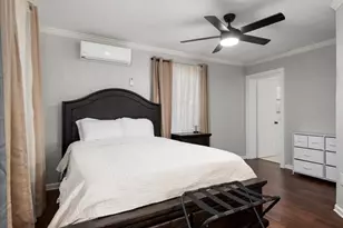 215 Caplin St, Houston, TX 77022 - Photo 14