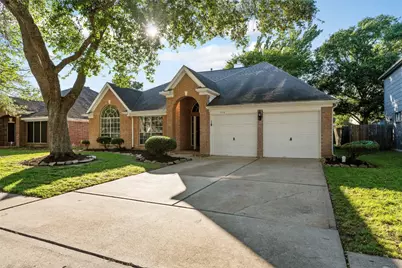 5112 Carefree Drive, League City, TX 77573 - Photo 2