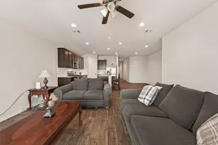 831 Petunia Falls Ln, Rosharon, TX 77583 - Photo 6