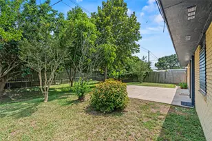 7009 Youpon Dr, Galveston, TX 77551 - Photo 42