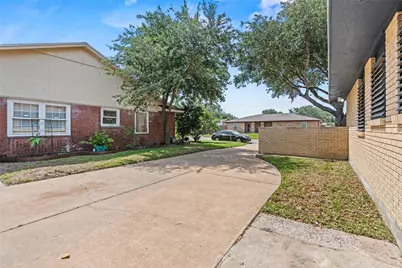 7009 Youpon Drive, Galveston, TX 77551 - Photo 34