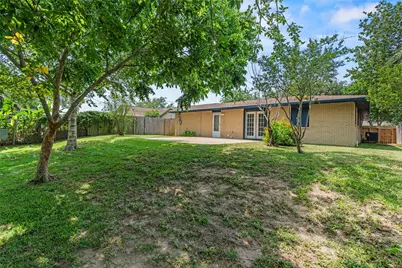 7009 Youpon Drive, Galveston, TX 77551 - Photo 40