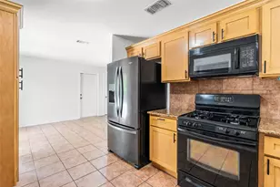 7009 Youpon Dr, Galveston, TX 77551 - Photo 18