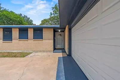 7009 Youpon Drive, Galveston, TX 77551 - Photo 10