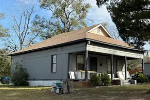412 Waco St, Conroe, TX 77301 - Photo 1