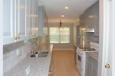 6502 Briar Terrace Drive, Houston, TX 77072 - Photo 8