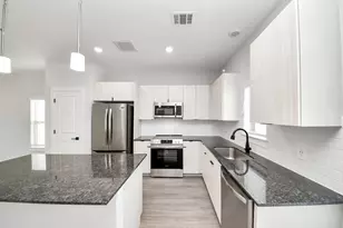 7711 Longmire Rd, Conroe, TX 77304 - Photo 10