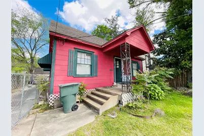 1460 Prairie Street, Beaumont, TX 77701 - Photo 2