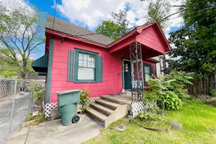 1460 Prairie St, Beaumont, TX 77701 - Photo 2