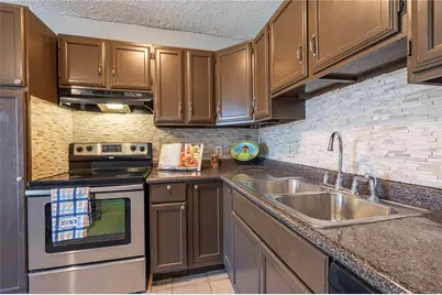 622 N 13th Street, La Porte, TX 77571 - Photo 8