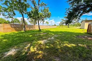 20563 Cochran Rd, Prairie View, TX 77445 - Photo 1