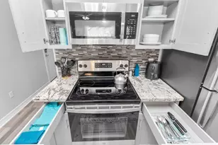 7823 Gladstone St, Houston, TX 77051 - Photo 10