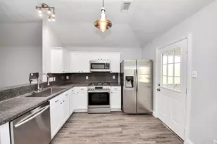 3223 Red Cedar Dr, Baytown, TX 77521 - Photo 8