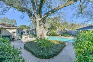 1510 Saxony Ln, Houston, TX 77058 - Photo 24