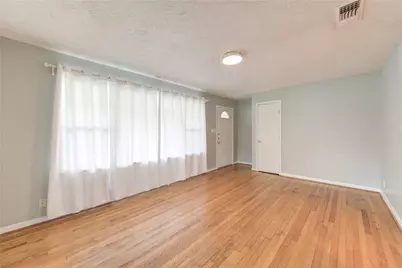 5025 Hazelton Street, Houston, TX 77035 - Photo 10