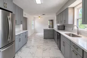 5025 Hazelton St, Houston, TX 77035 - Photo 16