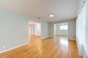 5025 Hazelton St, Houston, TX 77035 - Photo 4