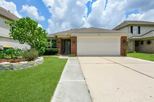 5818 Turmeric Dr, Baytown, TX 77521 - Photo 2