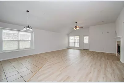 11218 Royal Sands Court, Houston, TX 77088 - Photo 16