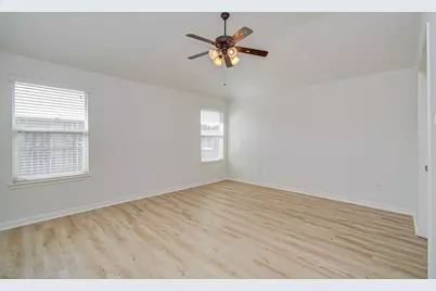 11218 Royal Sands Court, Houston, TX 77088 - Photo 34