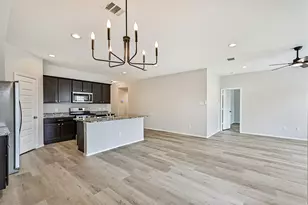 3930 Hawaiian Ct, Baytown, TX 77521 - Photo 6