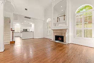 5318 Fayette St, Houston, TX 77056 - Photo 2