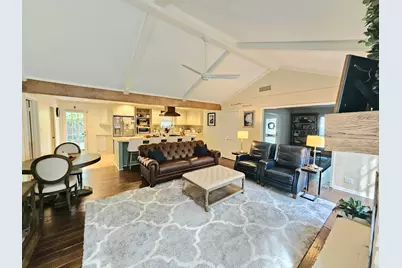 10115 Holly Springs Drive, Houston, TX 77042 - Photo 2