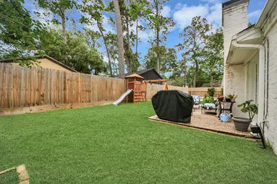 10115 Holly Springs Drive, Houston, TX 77042 - Photo 16