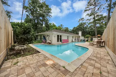10115 Holly Springs Drive, Houston, TX 77042 - Photo 12
