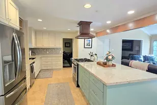 10115 Holly Springs Dr, Houston, TX 77042 - Photo 14