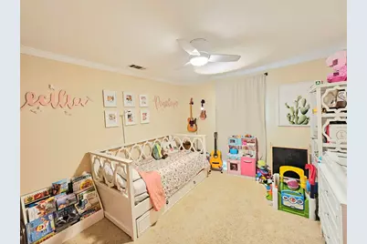10115 Holly Springs Drive, Houston, TX 77042 - Photo 10