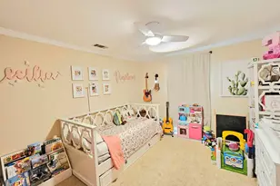 10115 Holly Springs Dr, Houston, TX 77042 - Photo 10