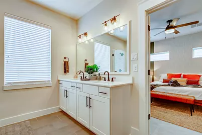5330 Donovan Gardens Lane, Houston, TX 77091 - Photo 30