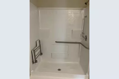 108C S 7th Street S #C, Highlands, TX 77562 - Photo 8