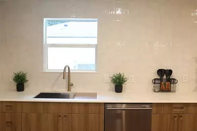 6214 Yarwell Drive, Houston, TX 77096 - Photo 8