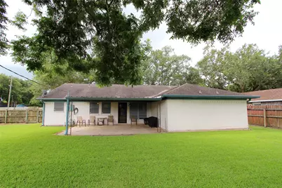 1704 Redwood Circle, Alvin, TX 77511 - Photo 32