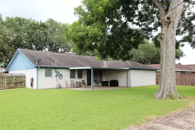 1704 Redwood Circle, Alvin, TX 77511 - Photo 30