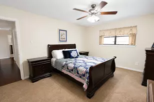 1704 Redwood Cir, Alvin, TX 77511 - Photo 16