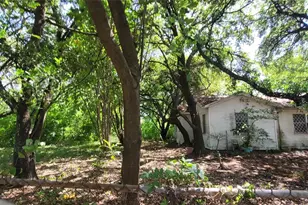 10802 Oswego St, Houston, TX 77029 - Photo 16