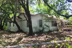 10802 Oswego St, Houston, TX 77029 - Photo 2