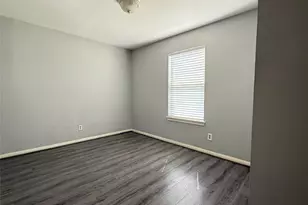 304 Dell Ct, Houston, TX 77009 - Photo 12