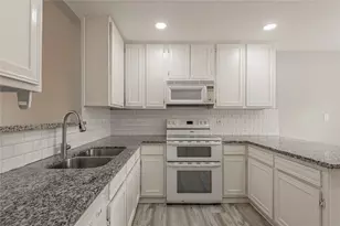 658 Cherry Hills, Huntsville, TX 77340 - Photo 10